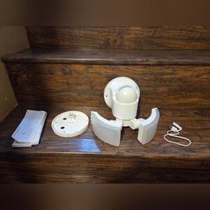 Defiant 125 Watt Equivalent 1600 Lumen 180 Degree White Motion Sensing Dusk to D